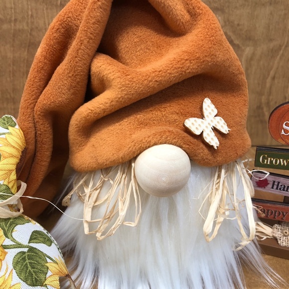Harvest Love Gnome Daisies Straw Smiles Butterfly Warm Rusty Brown Gift Guide - Picture 2 of 6